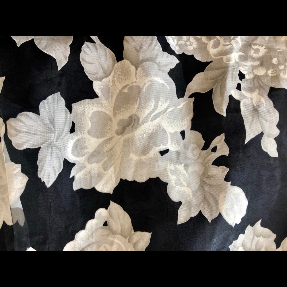 Plus Size, Forever 21 Floral Skirt - Picture 3 of 4